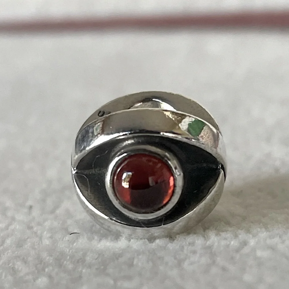 Authentic Pandora Garnet Eye Charm/Bead Silver 925 ALE 790127GR - Picture 2 of 3
